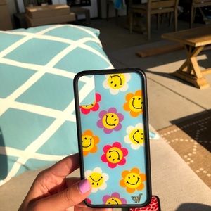 blue smiley wildflower case